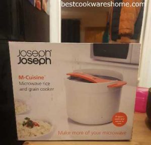 Joseph Joseph microwave set.